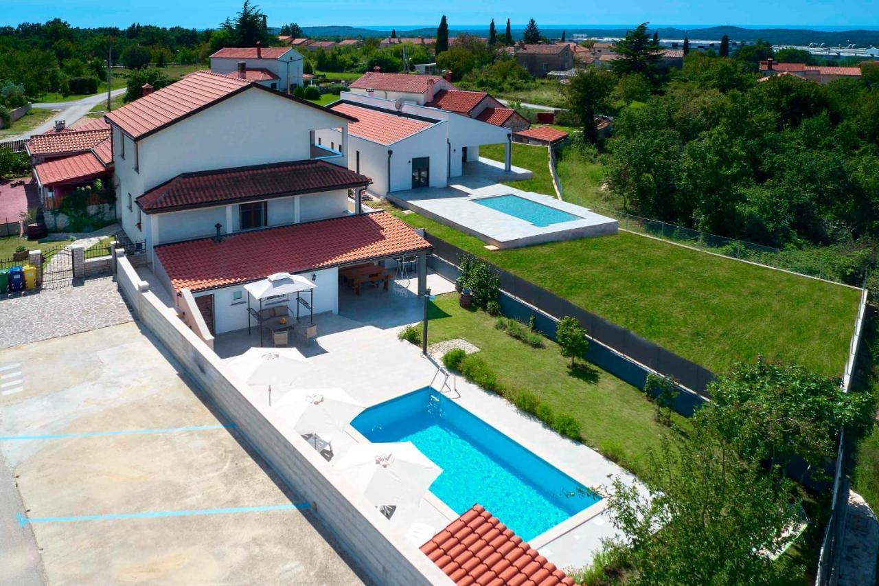 Holiday House Emma Burići Eksteriør bilde