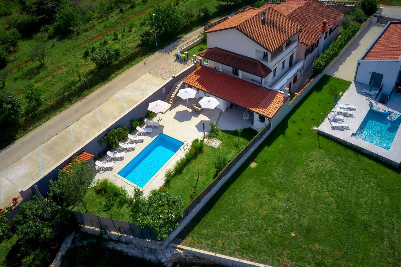 Holiday House Emma Burići Eksteriør bilde